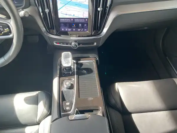 VOLVO V60 (9/21)