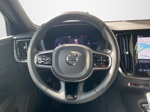 VOLVO V60 (10/21)