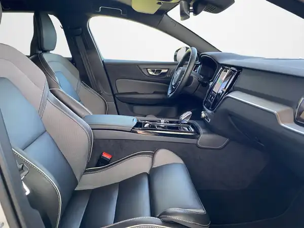 VOLVO V60 (12/20)