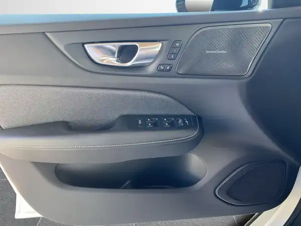 VOLVO V60 (17/20)