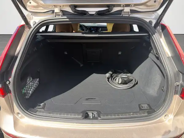 VOLVO V60 (14/22)