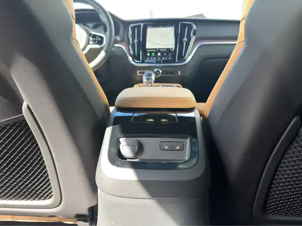 VOLVO V60 (21/22)