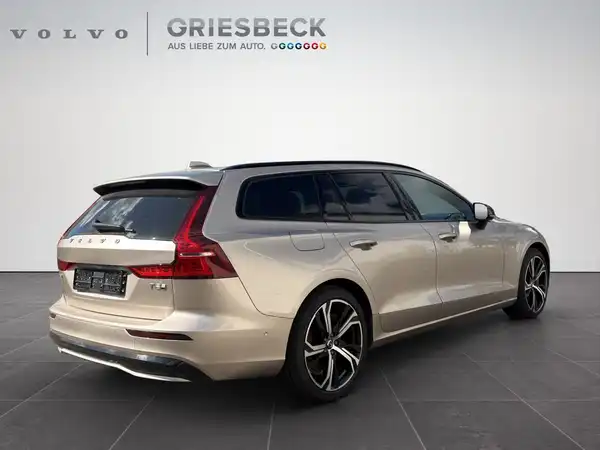 VOLVO V60 (5/22)