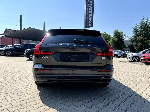 VOLVO V60 (2/27)