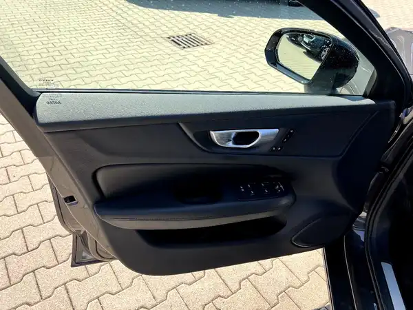 VOLVO V60 (11/27)