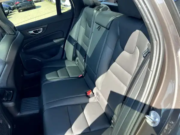 VOLVO V60 (15/27)
