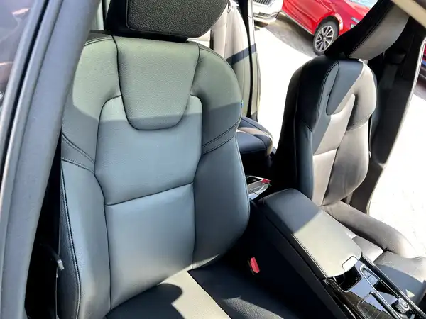 VOLVO V60 (23/27)