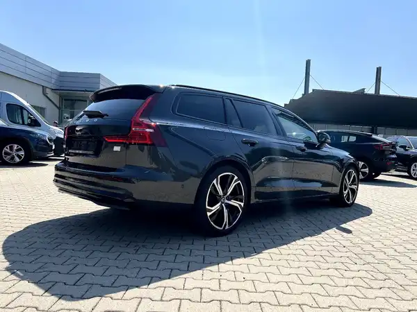 VOLVO V60 (4/27)