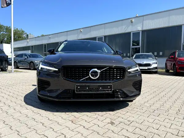 VOLVO V60 (6/27)