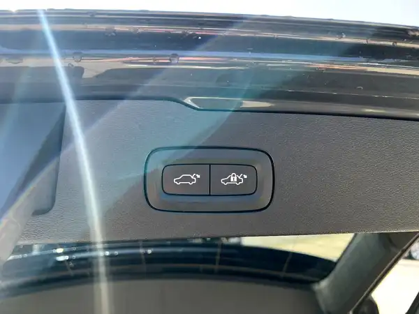 VOLVO V60 (8/27)