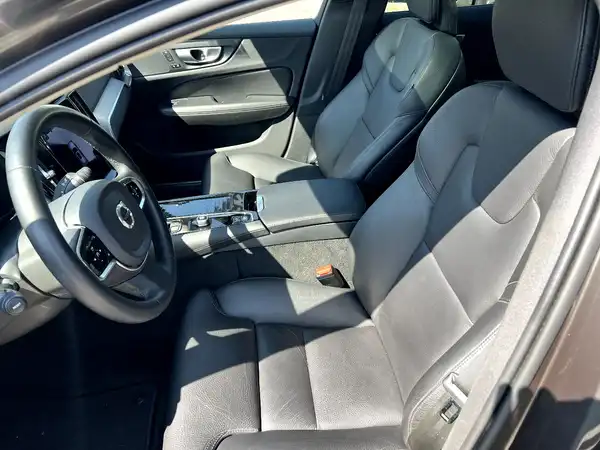 VOLVO V60 (9/27)