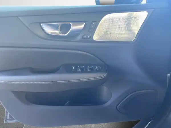 VOLVO V60 (17/22)