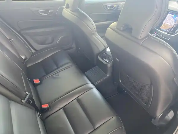 VOLVO V60 (13/22)