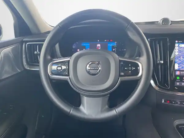 VOLVO V60 (10/22)