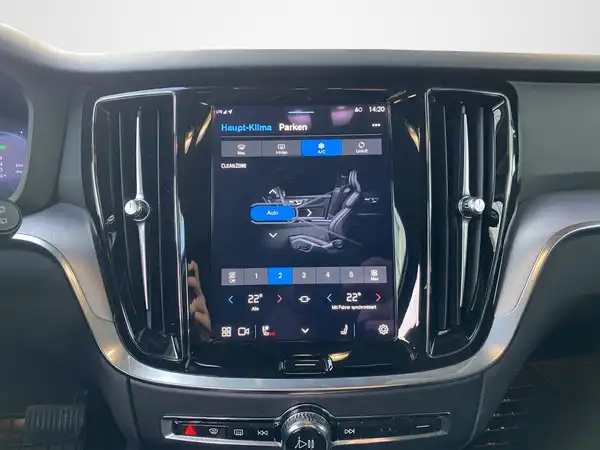 VOLVO V60 (11/22)