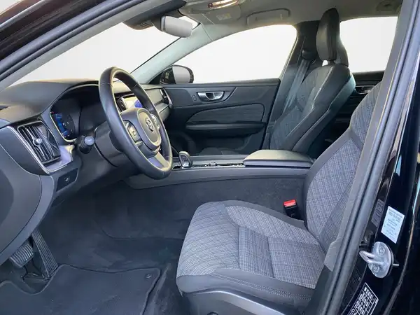 VOLVO V60 (7/19)