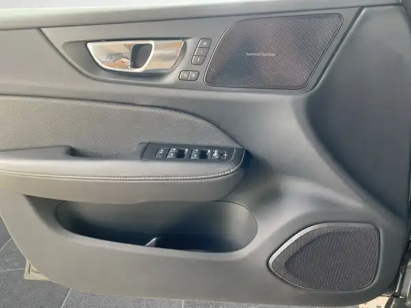 VOLVO V60 (17/20)
