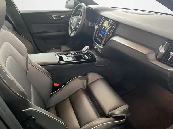 VOLVO V60 (14/16)