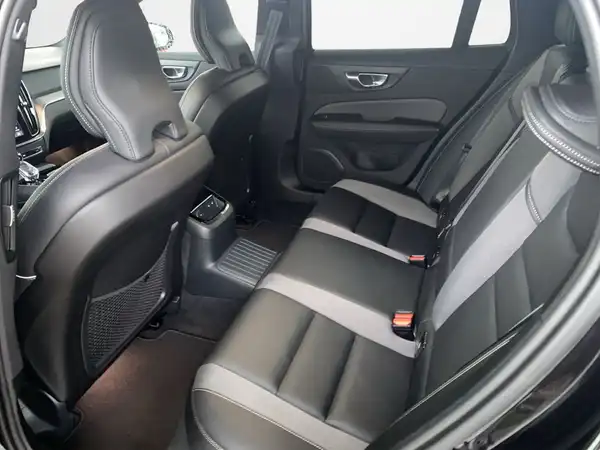 VOLVO V60 (9/16)