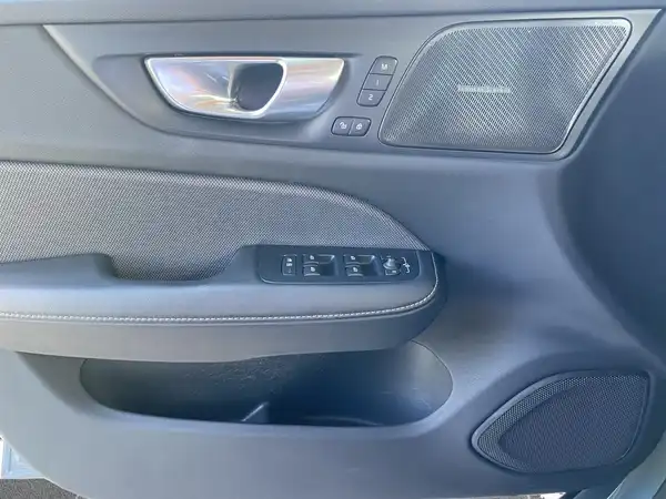 VOLVO V60 (17/22)