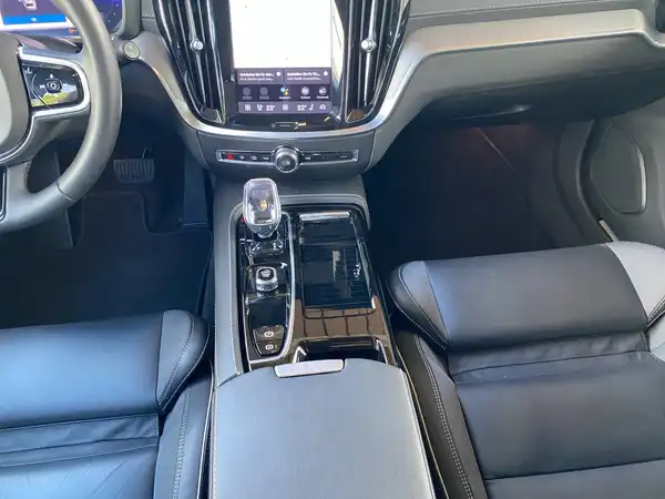 VOLVO V60 (9/22)