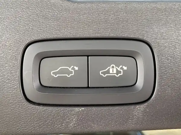 VOLVO V60 (20/20)