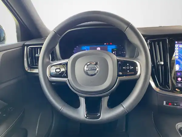 VOLVO V60 (10/20)