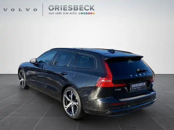 VOLVO V60 (3/23)