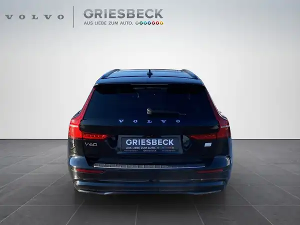 VOLVO V60 (4/23)