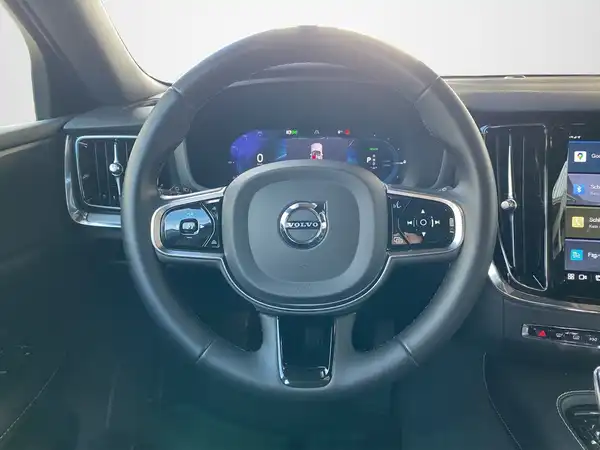 VOLVO V60 (10/21)