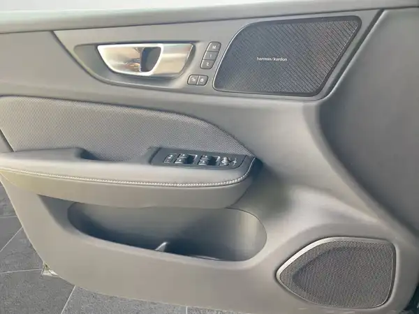 VOLVO V60 (17/20)