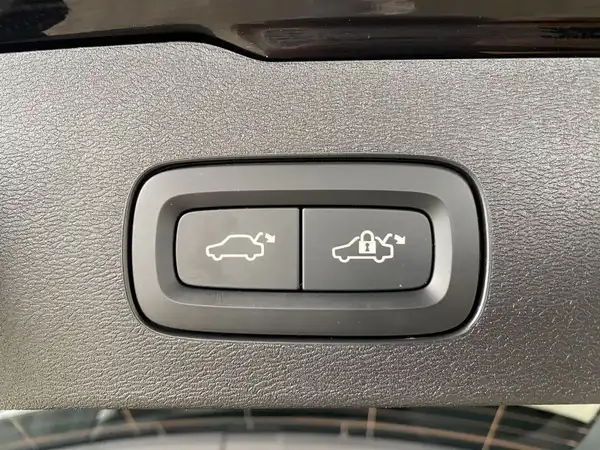 VOLVO V60 (20/20)