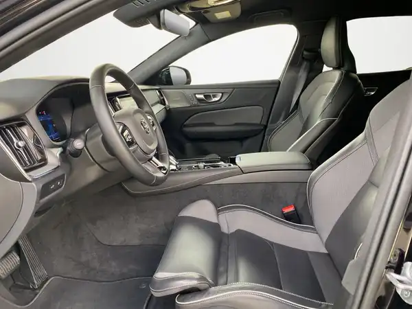 VOLVO V60 (7/20)