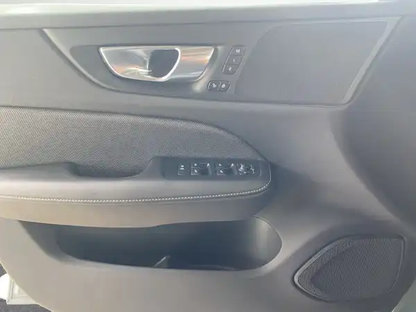 VOLVO V60 (17/22)