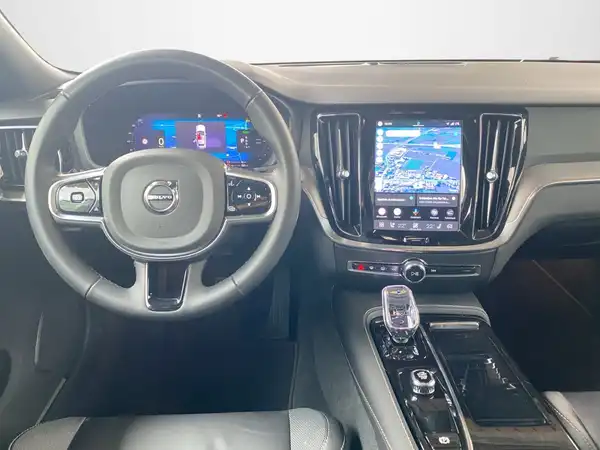 VOLVO V60 (8/22)