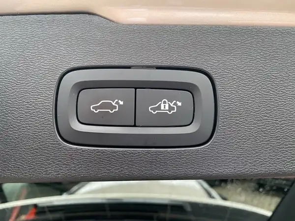 VOLVO V60 (20/20)