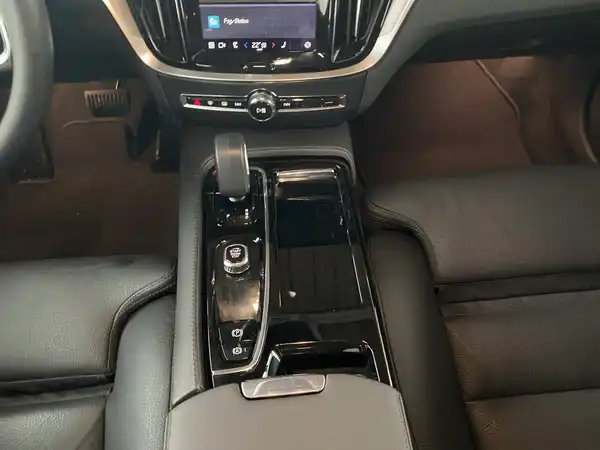 VOLVO V60 (9/20)