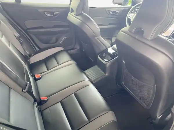 VOLVO V60 (13/20)