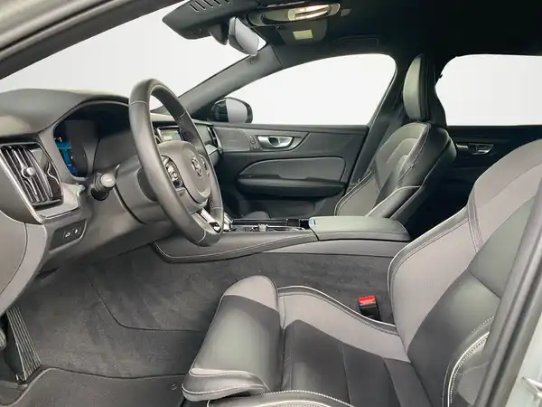 VOLVO V60 (7/20)