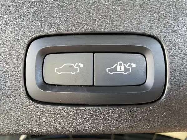 VOLVO V60 (20/20)