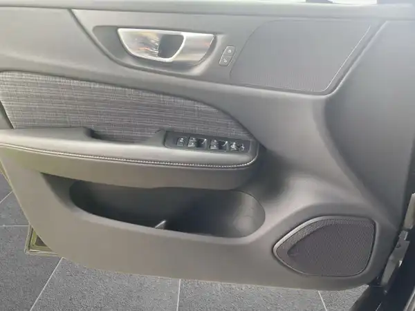 VOLVO V60 (17/22)