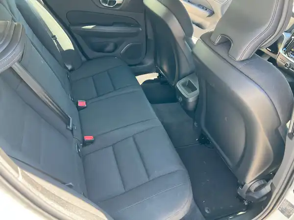 VOLVO V60 (16/27)