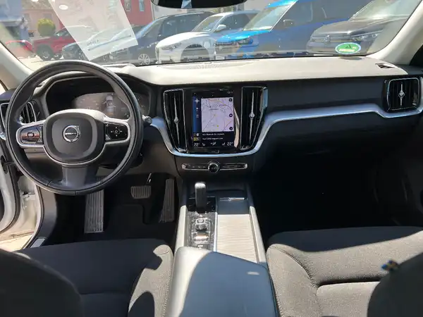 VOLVO V60 (18/27)