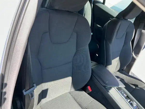 VOLVO V60 (22/27)