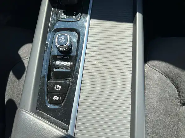VOLVO V60 (23/27)