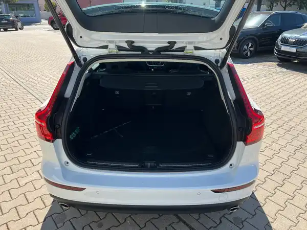VOLVO V60 (7/27)