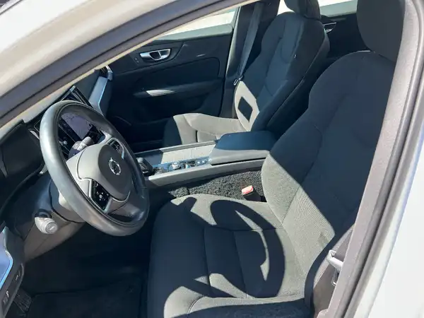 VOLVO V60 (9/27)