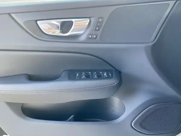 VOLVO V60 (17/20)