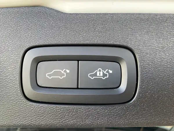 VOLVO V60 (20/20)