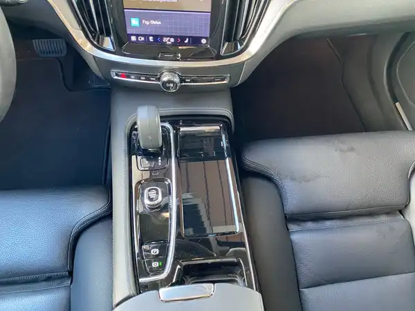 VOLVO V60 (9/20)